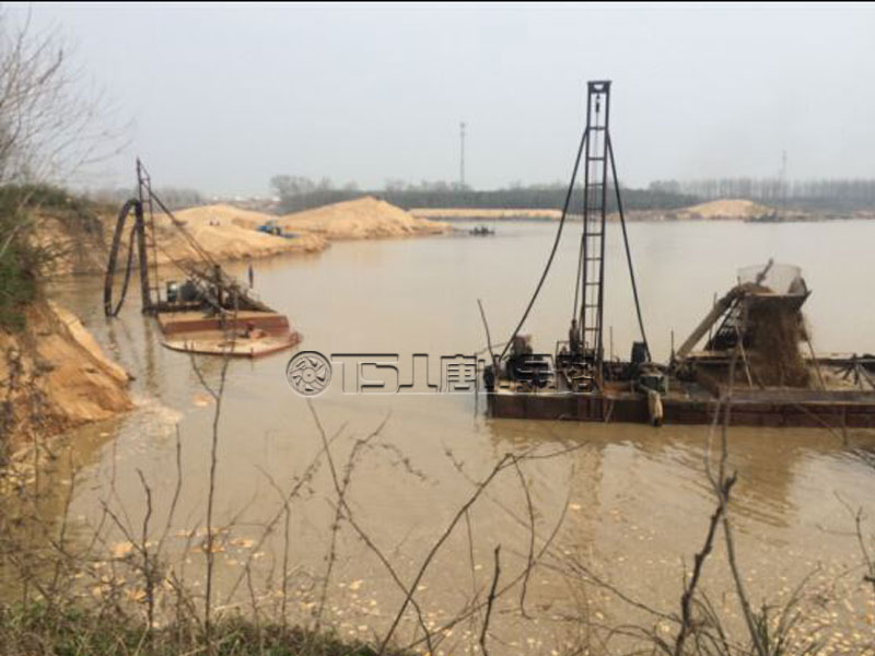 無節(jié)制開采河沙，河堤受損嚴(yán)重