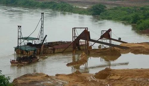 杜絕非法采砂，機(jī)制砂生產(chǎn)才是長(zhǎng)久之道！